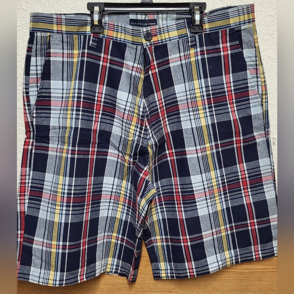 Siegfried & Company Plaid Shorts Men Size 38